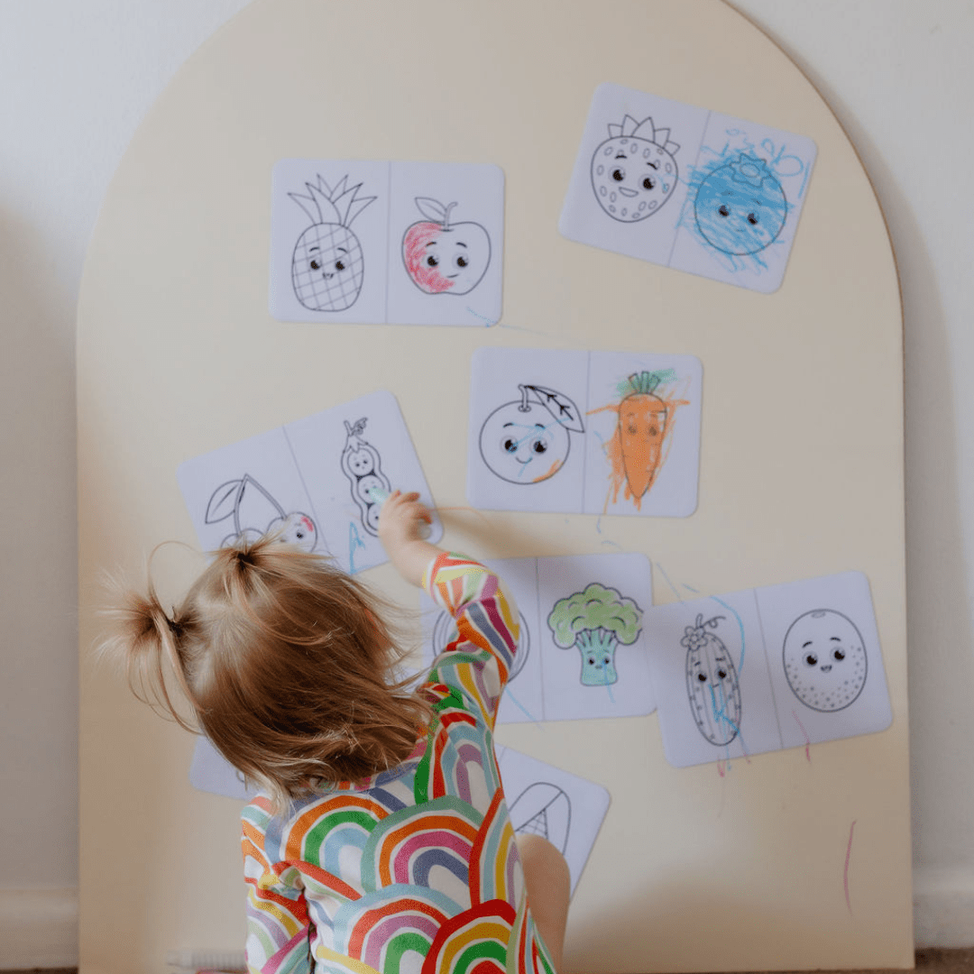 Magnetic Board on the Go: Screen-Free Play for the Car, Café and Grandma's House - MagPlay
