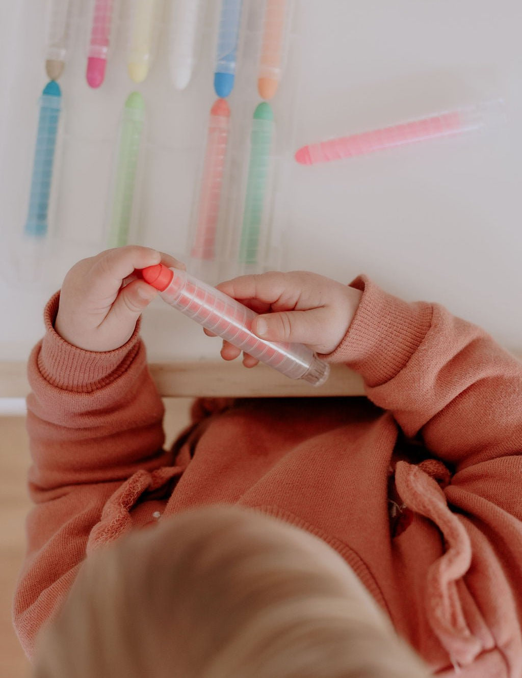 12 Retractable Washable Crayons + Pencil Case - MagPlay