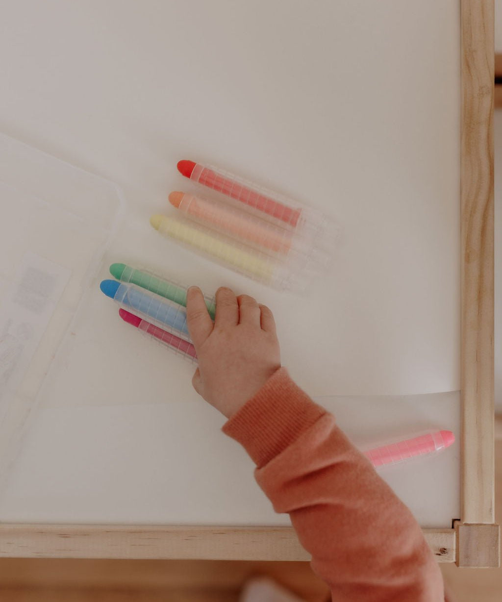 6 Retractable Washable Crayons + Pencil Case - MagPlay