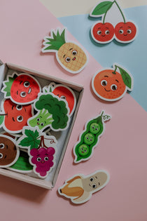 MagPlay Fruit & Vegetable Magnet Set - 16 colourful magnets